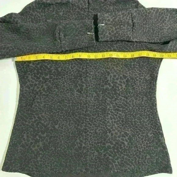 LUCY Cheetah Print 1/2 Zip Pullover Sweater - Picture 2 of 8